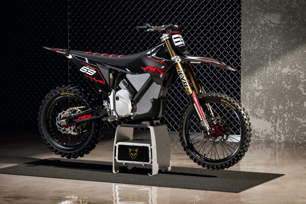 Kit déco motocross Stark Varg - Carbon - Rouge Promo
