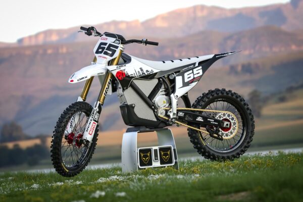 Kit déco motocross Stark Varg - Japan - Blanc Promo