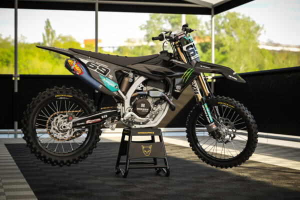 Kit déco motocross Triumph - Monster - Energy Noir Promo